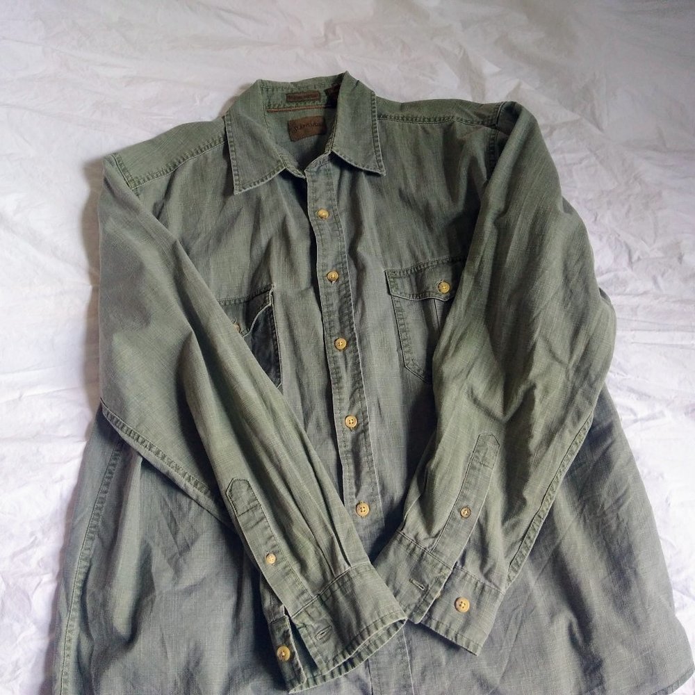 St. John's Bay Men's Heavy Weight  Button Up - Large-  Forest Green 100% Cotton